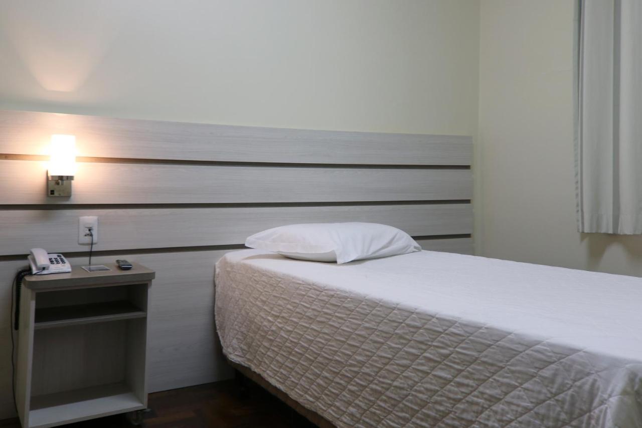 Tri Hotel Xanxerê Esterno foto